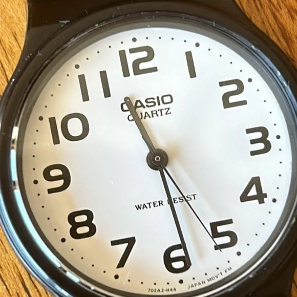 Casio MQ-24 - Picture 4 of 9